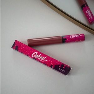 Caked Makeup Fondant Liquid Lipstick (Low Key)